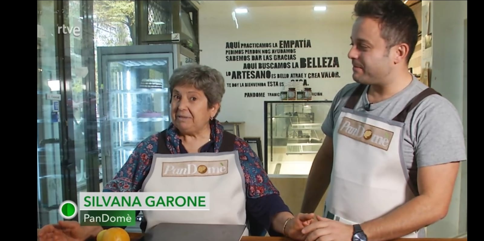 Domenico Rosso y su madre Silvana di Buonabitacolo llegan al programa de cocina española ‘Aquì la Tierra’.
